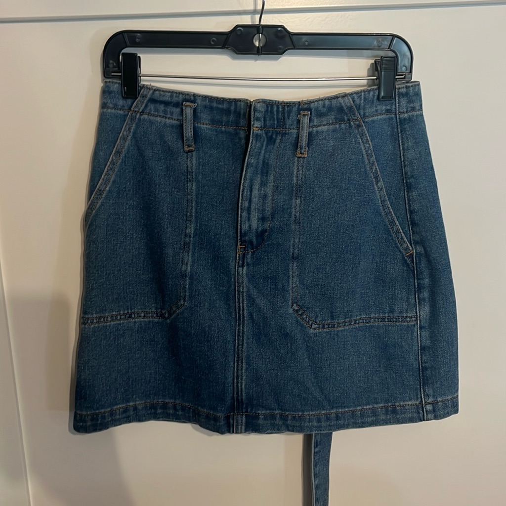 Denim Skirt With Tie